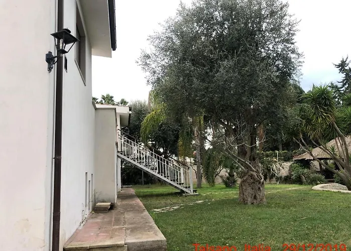 בית הארחה Relais Villa Lama Boutique Hotel טאראנטו